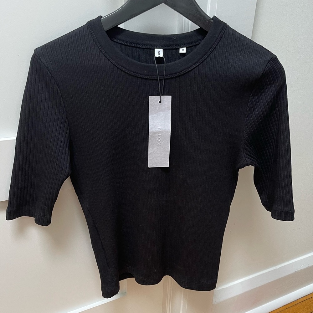 New! Women's Kotn Ribbed Black Short sleeved Top (new with tags)